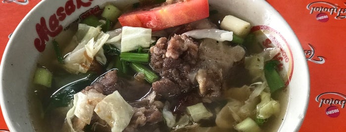 Pondok Makan Sate & Sop Asmawi is one of Must-visit Food in Serang.