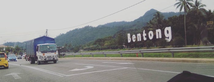 Hotel One World Lodging is one of @Bentong, Pahang.