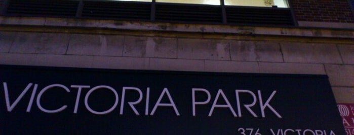 Victoria Park Health Club and Spa is one of Orte, die Betty gefallen.