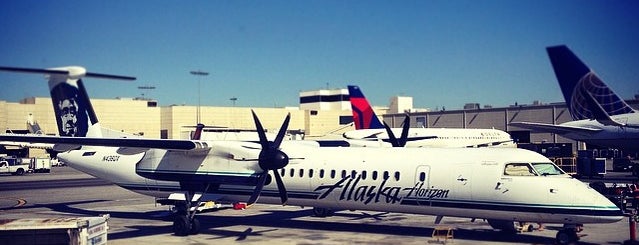 Aeropuerto Internacional de Los Ángeles (LAX) is one of Southern California.