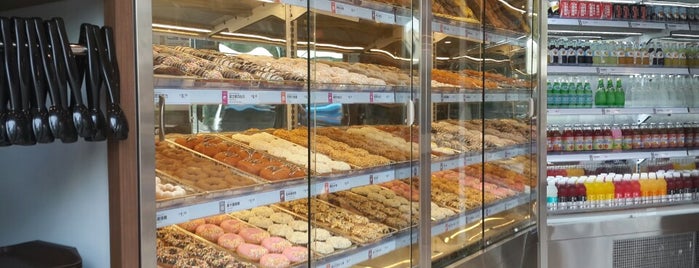 Dunkin' Donuts is one of Checklist - Shanghai Venues.