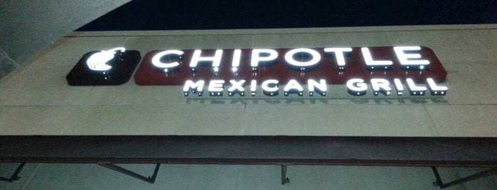 Chipotle Mexican Grill is one of สถานที่ที่ Sheena ถูกใจ.