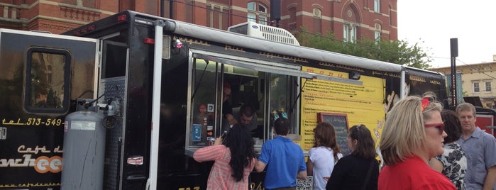 Cafe De Wheels is one of The Food Trucks in Cincinnati.