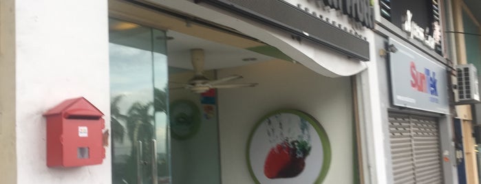 Tutti Frutti is one of Must-visit Food in Johor Bahru.