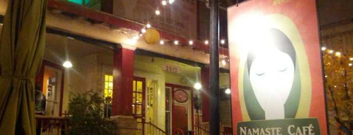 Namaste Cafe is one of สถานที่ที่บันทึกไว้ของ Cassie.