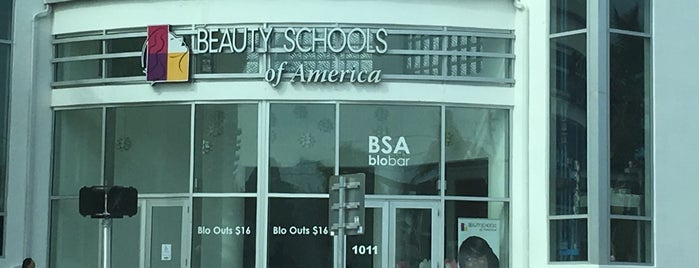 Beauty Schools Of America is one of Locais curtidos por Sue.