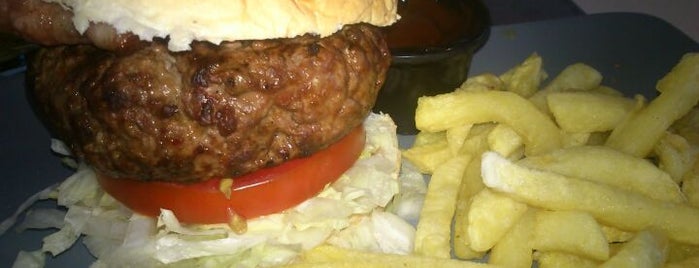 La Vaca Picada is one of MADRID ★ Hamburguesas ★.