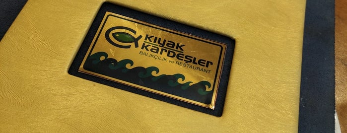 Kıyak Kardeşler Balık Restaurant is one of สถานที่ที่ Emre ถูกใจ.