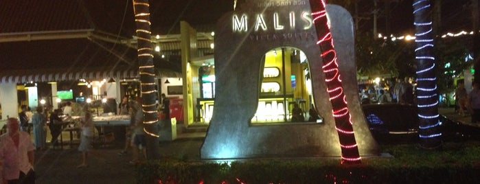 Natalie's Restaurant & Bar is one of Glenさんのお気に入りスポット.