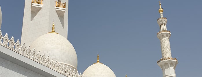 Sheikh Zayed Grand Mosque is one of Heinie Brian’s Liked Places.