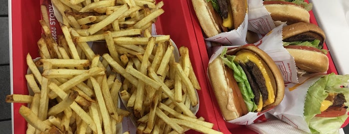 In-N-Out Burger is one of Lugares favoritos de Heinie Brian.