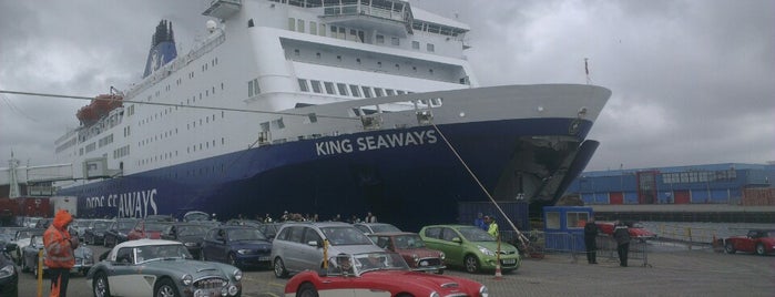 King Seaways is one of Tempat yang Disukai Robert.