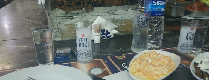 Yeni Harman Restaurant Ocakbaşı Mezeci is one of demleme.