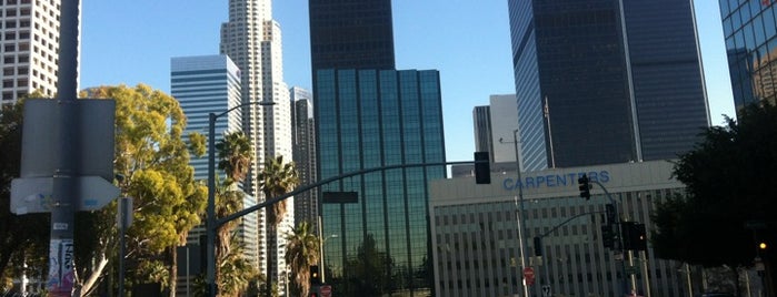 Hotel Solaire, Los Angeles is one of Tempat yang Disukai Mario.
