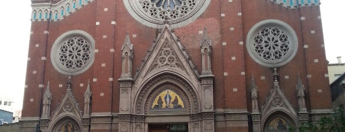 Basilica di Sant'Antonio di Padova is one of Historical Places.