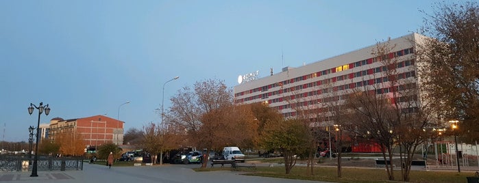 AZIMUT Hotel Astrakhan is one of Астрахань.