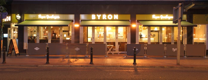 Byron is one of Lieux qui ont plu à Louise.