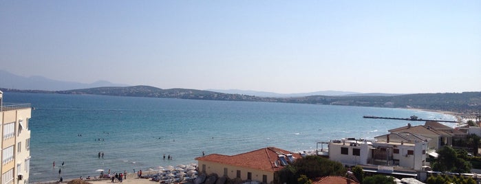 Çeşme Öğretmenevi is one of Orte, die Burak gefallen.