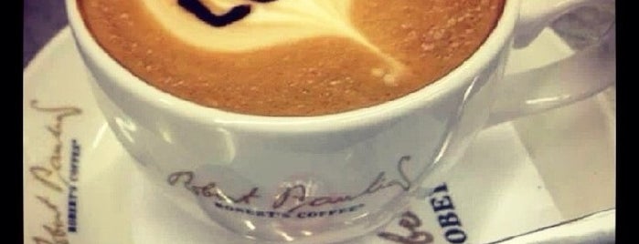 Robert's Coffee is one of Rasim Mahir : понравившиеся места.