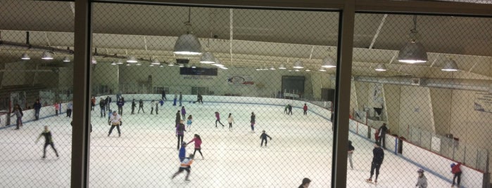 Lynnwood Ice Center is one of Koo Places.