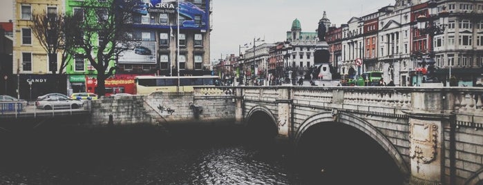 O'Connell Bridge is one of dub eire.