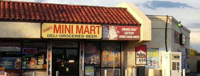 Gram's Mini Mart is one of Lieux qui ont plu à Brian.