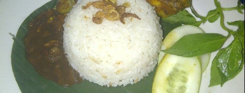 Nasi Uduk Kebon Kacang (Rawamangun) is one of Kuliner Rawamangun.