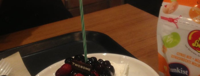 A TWOSOME PLACE is one of Veronikaさんのお気に入りスポット.
