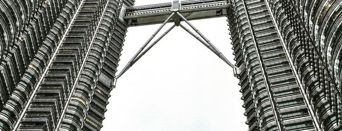 Dewan Kuliah T2 Tower 1 Petronas Twin Towers Kuala Lumpur is one of Tempat yang Disukai Alyonka.
