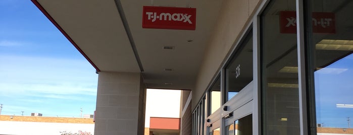 T.J. Maxx is one of Lugares favoritos de Lisa.