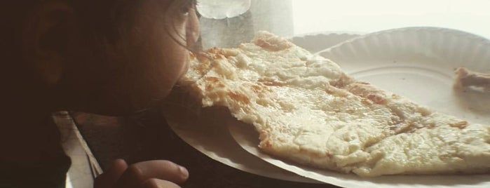 New York Roma Pizza is one of Tempat yang Disukai 💫Coco.