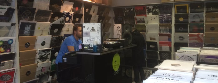 Syncrophone is one of Vinyl Shops.