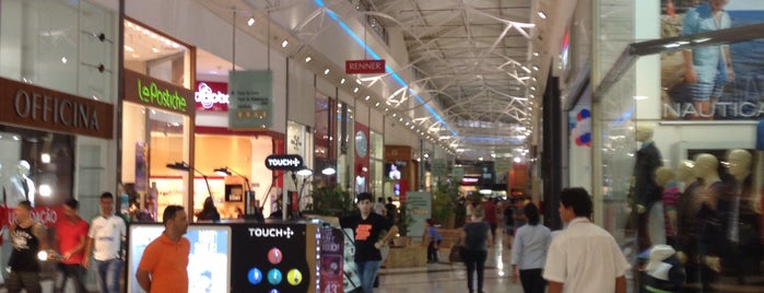 Shopping Uberaba is one of Saindo com crianças!.