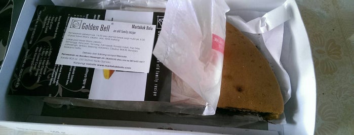 Martabak Bolu Golden Bell is one of khusus roti,cake,dan mie ramen.