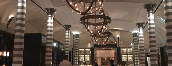 Massimo Restaurant & Oyster Bar is one of Eat London 2.