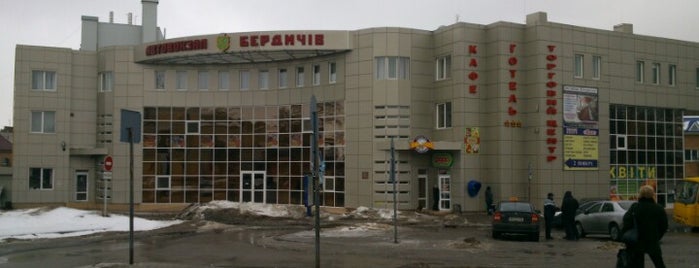 Районная автостанция is one of Автовокзали України.