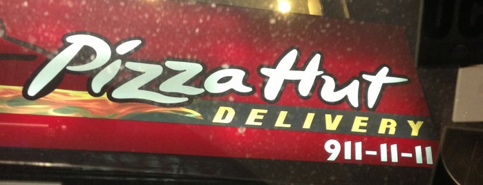Pizza Hut is one of Check In - Philippines.