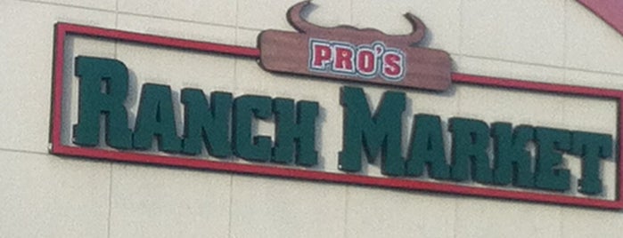 Los Altos Ranch Markets is one of Tempat yang Disukai Andy.