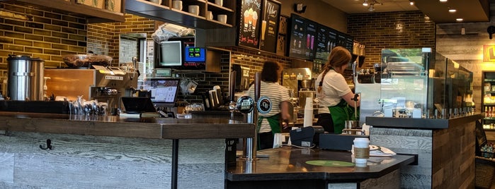 Starbucks is one of Tamara 님이 좋아한 장소.