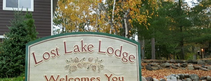 Lost Lake Lodge is one of Tempat yang Disukai Randee.