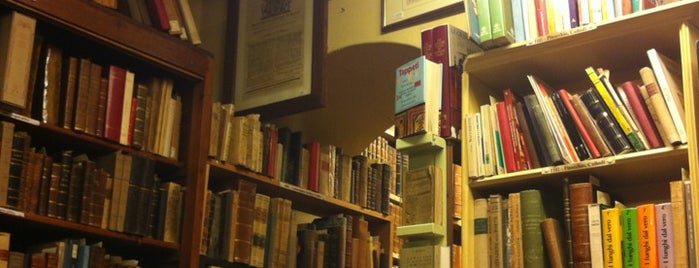 Libreria Antiquaria Pera is one of Bologna+.