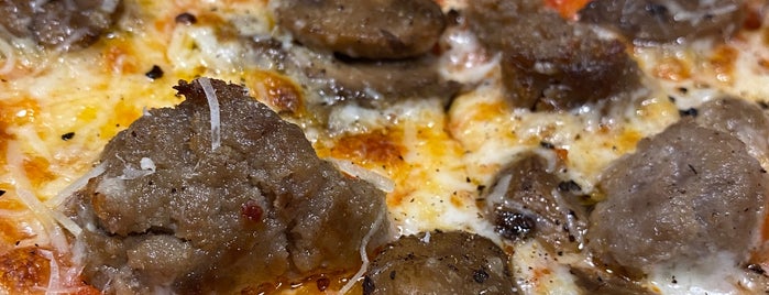 Alt. Pizza is one of Micheenli Guide: Top 60 Along East Coast Road.