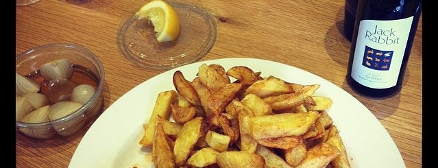 Marina Fish, Chips and More is one of Plwm’s Liked Places.