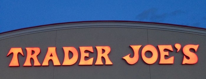 Trader Joe's is one of Orte, die Linda gefallen.
