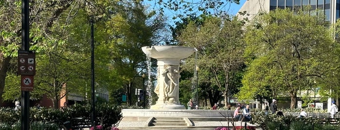 Dupont Circle Fountain (Samuel Francis Du Pont Memorial Fountain) is one of DC Monuments.