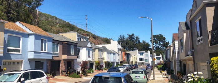 Mount Davidson is one of San Francisco Neighborhoods.