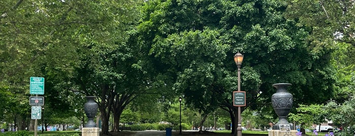 Jefferson Square Park is one of Parks.