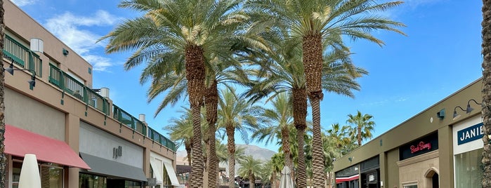 The Gardens on El Paseo is one of Mom Springs🌴.