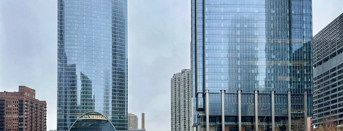 Wolf Point Chicago River is one of WENDELLA®  Route Map & Points of Interest.