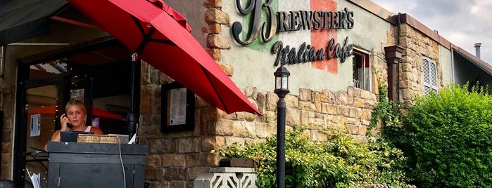 Brewster's Italian Café is one of Lugares favoritos de Stacey.